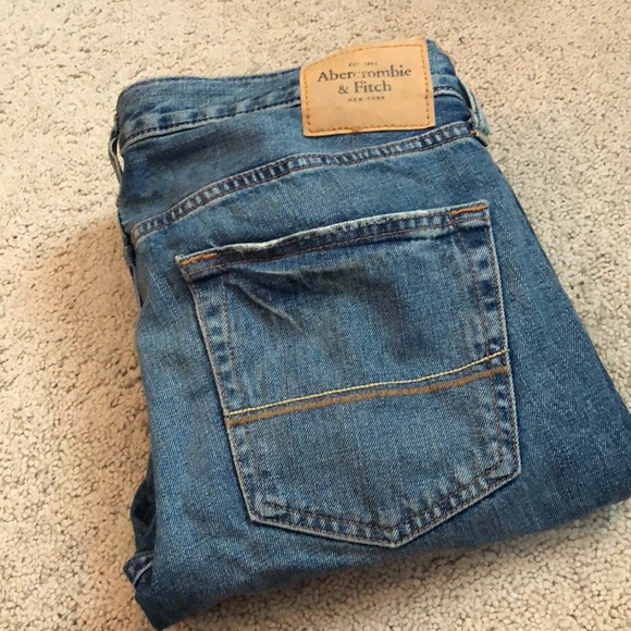 Abrocrombie slim fit light wash jeans - Picture 1 of 3